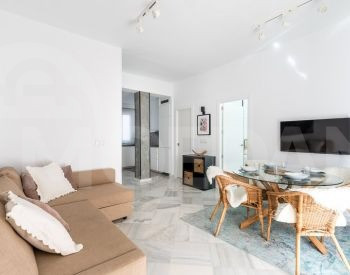 Apartments For Rent three-room 90м² 8/9 floor Tbilisi - photo 1