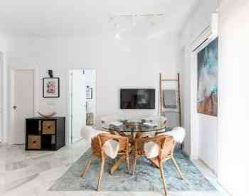 Apartments For Rent three-room 90м² 8/9 floor Tbilisi