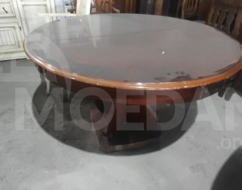 Стол в гостиной Тбилиси - изображение 2