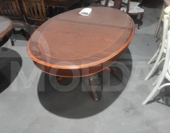 Стол в гостиной Тбилиси - изображение 1