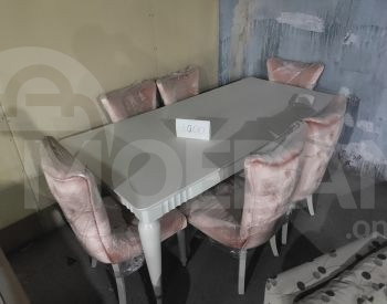 Стол в гостиной Тбилиси - изображение 3