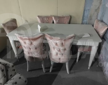 Стол в гостиной Тбилиси - изображение 2