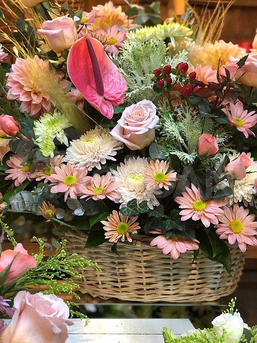 Продам корзинку для цветов ручной работы. Тбилиси - изображение 2