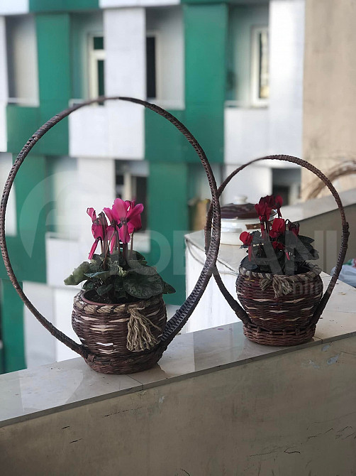 Продам корзинку ручной работы с цветами Тбилиси - изображение 1