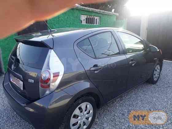 Toyota Prius C 2014 Тбилиси