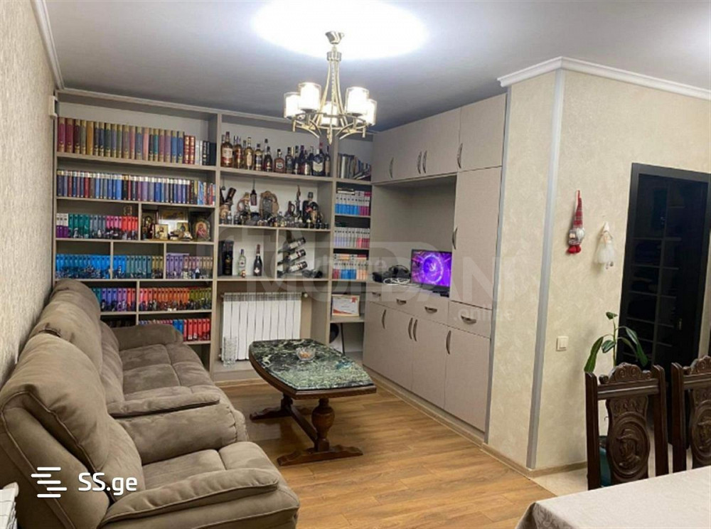 იყიდება 4 ოთახიანი ბინას 70მ² 1/12 სართ თბილისი - photo 1