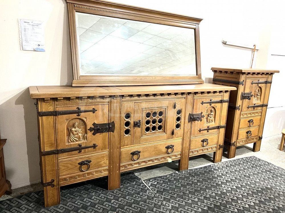 მასიური მუხის ხის დესაუ, ბარი და სარკე თბილისი - photo 1