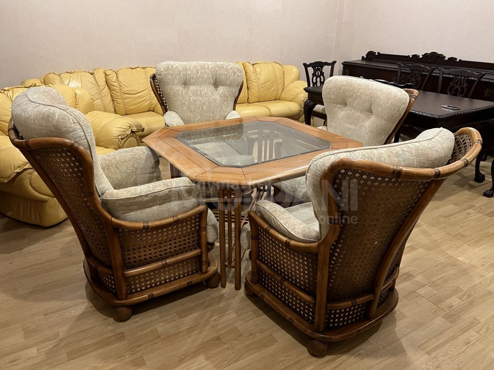 Wooden table and 4 chairs Tbilisi - photo 1