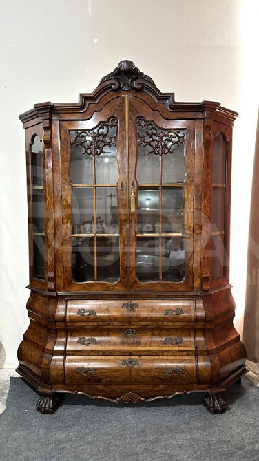 კაკლის ხის ვიტრინა თბილისი - photo 1