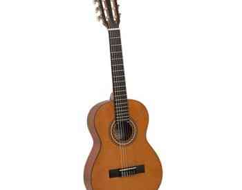 Valencia VC202 1/2 Sized Classical Guitar კლასიკური გიტარა თბილისი