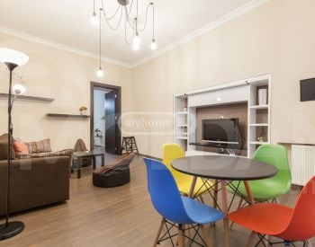 Apartments For Rent three-room 80м² 2/4 floor Tbilisi - photo 2