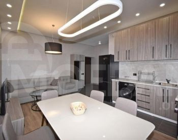 ქირავდება 4 ოთახიანი ბინა 120მ² 4/10 სართ თბილისი - photo 1