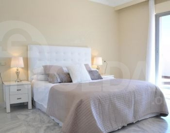 Сдам 5-комн. квартиру 175м² 6/12 эт. Тбилиси - изображение 1