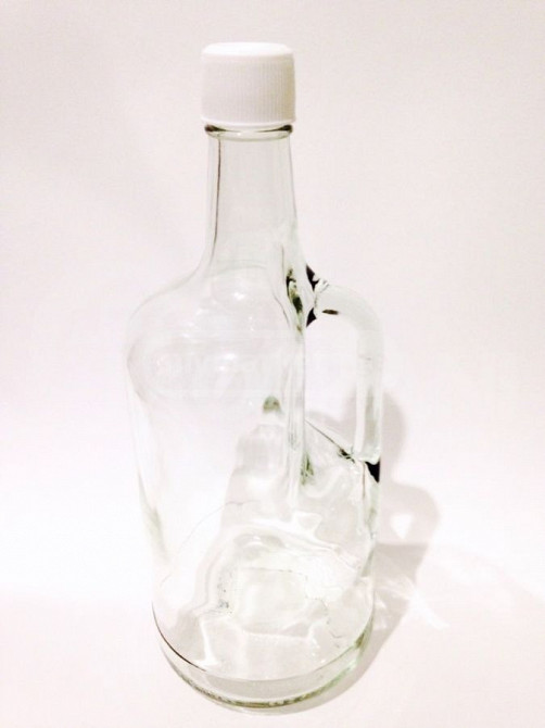 Стеклянная бутылка 1500 мл. с винтовой крышкой Тбилиси - изображение 1