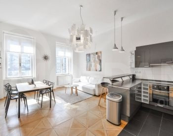 Apartments For Rent five-room 218м² 4/5 floor Tbilisi - photo 1