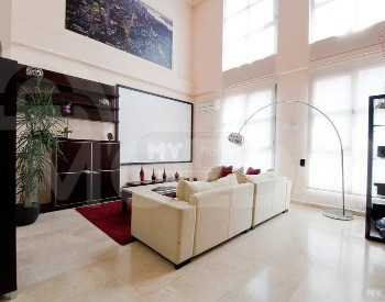 ქირავდება 2 ოთახიანი ბინა 88მ² 5/6 სართ თბილისი - photo 1