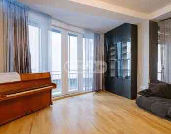 Продам 5-комн. квартиру 260м² 1/5 эт. Тбилиси