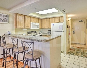 Apartments For Rent three-room 126м² 3/12 floor Tbilisi - photo 2