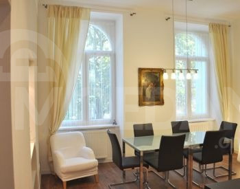 ქირავდება 4 ოთახიანი ბინა 130მ² 6/8 სართ თბილისი - photo 1