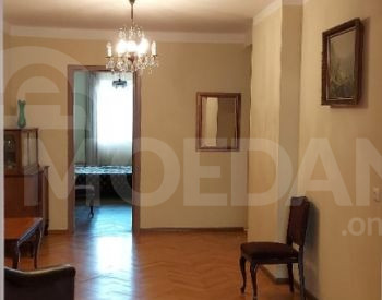 An old apartment for rent in Saburtalo Tbilisi - photo 2