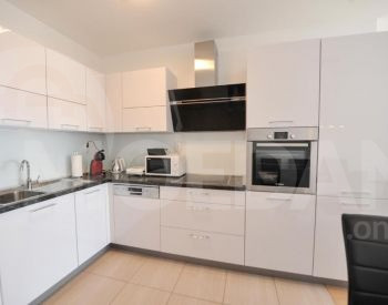 Сдам 3-комн. квартиру 90м² 3/10 эт. Тбилиси - изображение 1