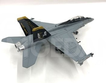 Модель самолета F-18 Тбилиси - изображение 4
