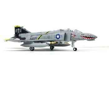 საბრძოლო თვითმფრინავის მოდელი F-4 Phantom თბილისი