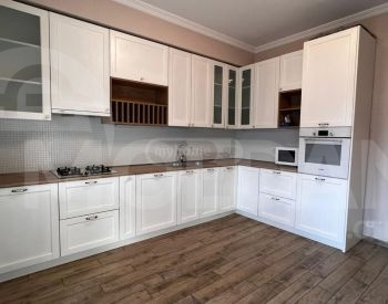Продам 5-комн. квартиру 155м² 4/7 эт. Тбилиси - изображение 2