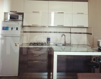 Сдам 2-комн. квартиру 42м² 4/12 эт. Тбилиси - изображение 1