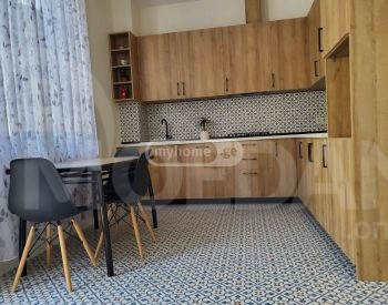 Продам 4-комн. квартиру 100м² 2/4 эт. Тбилиси - изображение 2