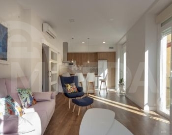 ქირავდება 2 ოთახიანი ბინა 120მ² 4/9 სართ თბილისი - photo 1