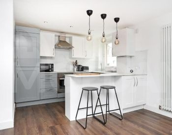 ქირავდება 2 ოთახიანი ბინა 75მ² 4/5 სართ თბილისი - photo 3