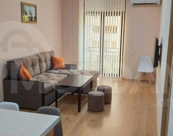 ქირავდება 2 ოთახიანი ბინა 90მ² 5/8 სართ თბილისი - photo 1