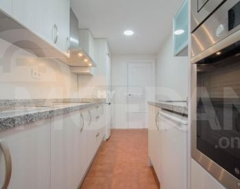 Сдам 2-комн. квартиру 96м² 5/7 эт. Тбилиси - изображение 2