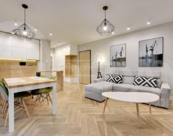 Apartments For Rent three-room 110м² 5/10 floor Tbilisi - photo 2