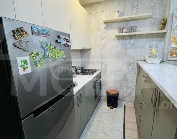 იყიდება 3 ოთახიანი ბინას 60მ² 6/8 სართ თბილისი - photo 2