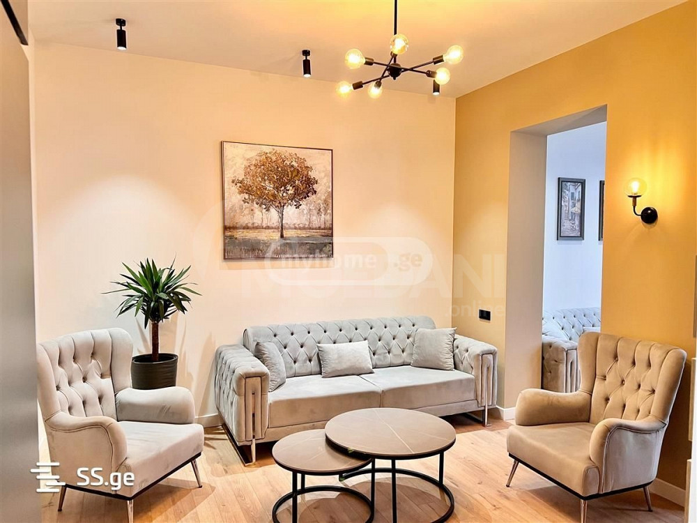 Apartments For Rent three-room 90м² 3/4 floor Tbilisi - photo 1