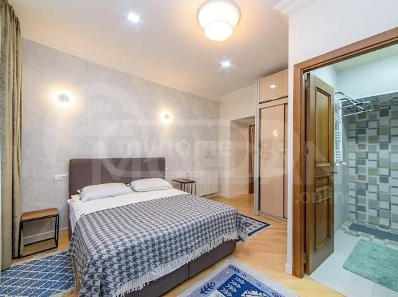 Old built apartment for rent in Sololak Tbilisi - photo 3