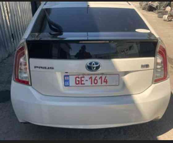 Toyota Prius 2015 თბილისი