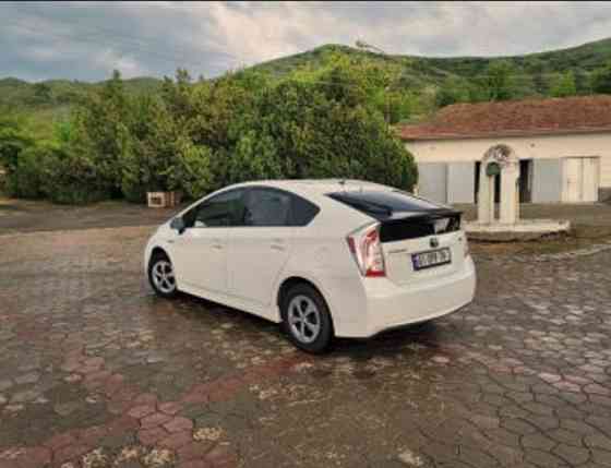 Toyota Prius პ 2013 თბილისი