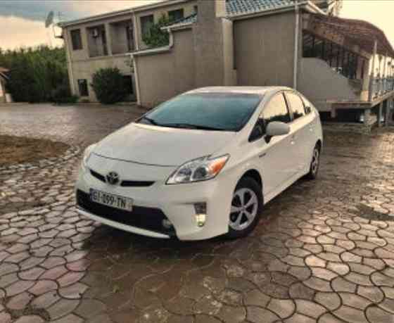 Toyota Prius პ 2013 თბილისი