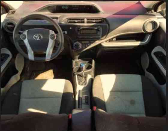 Toyota Prius C c 2014 თბილისი
