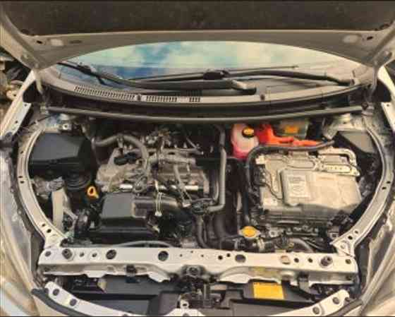 Toyota Prius C 2015 თბილისი