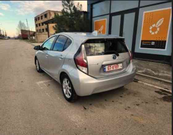 Toyota Prius C 2015 თბილისი