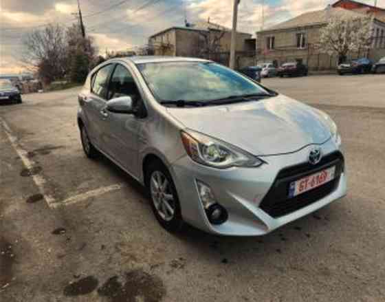 Toyota Prius C 2015 თბილისი