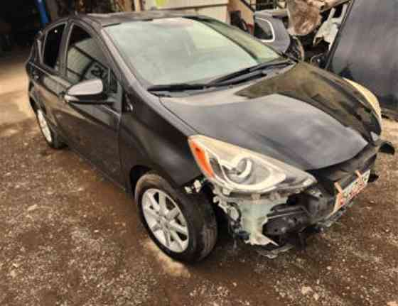 Toyota Prius C C 2015 თბილისი