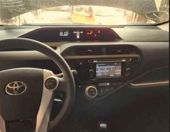 Toyota Prius C C 2015 თბილისი