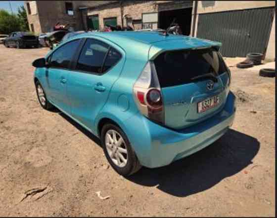 Toyota Prius C 2014 თბილისი