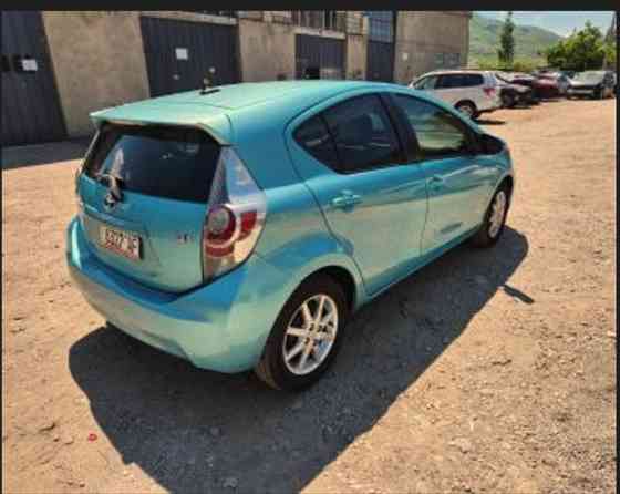 Toyota Prius C 2014 თბილისი