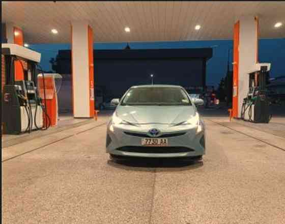 Toyota Prius 2016 თბილისი